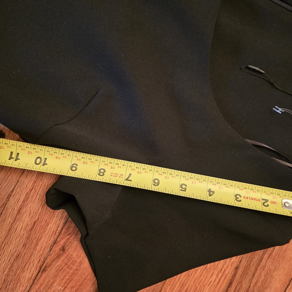 Classic Short Sleeve Black Dress - Picture 7 of 15